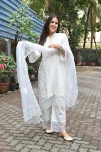 sara ali khan chikanakari