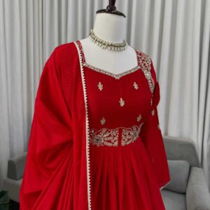 Chinon top-bottom-dupatta with real mirror