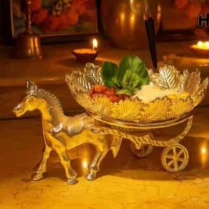 horse cart platter