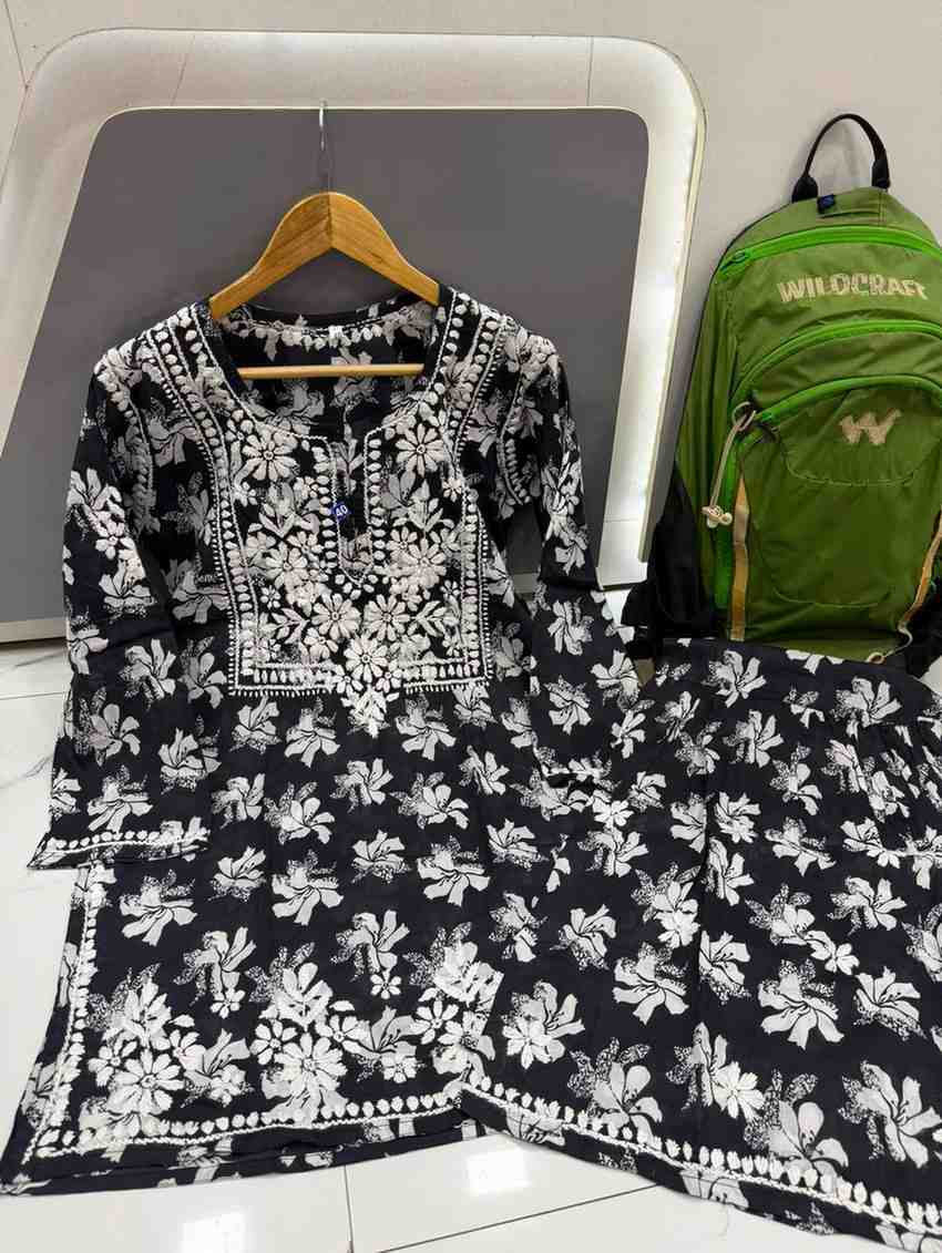 Mulmul Chikankari Garara Set for Women 2026 | Elegant Comfort & Festive Charm | Youteek 4 ✨ Mulmul Chikankari Garara Set for Women – Timeless elegance in soft mulmul fabric with delicate chikankari work. Effortless style meets supreme comfort for every festive and casual occasion. 🖤 Kurti Fabric: Mulmul | Kurti Length: 34” | Sleeves: 19” | Sizes: 40, 42, 44, 46. Mulmul Chikankari Garara Set for Women 2026 | Elegant Comfort & Festive Charm | Youteek - Image 4