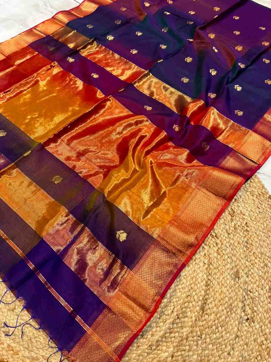 Maheshwari Handwoven Lotus Buta Saree | Silk Cotton | Youteek 4 Traditional Pure Maheshwari Handwoven Lotus Buta Saree in half silk half cotton. Elegant all-over lotus buta design perfect for festive and ethnic occasions. Maheshwari Handwoven Lotus Buta Saree | Silk Cotton | Youteek - Image 4