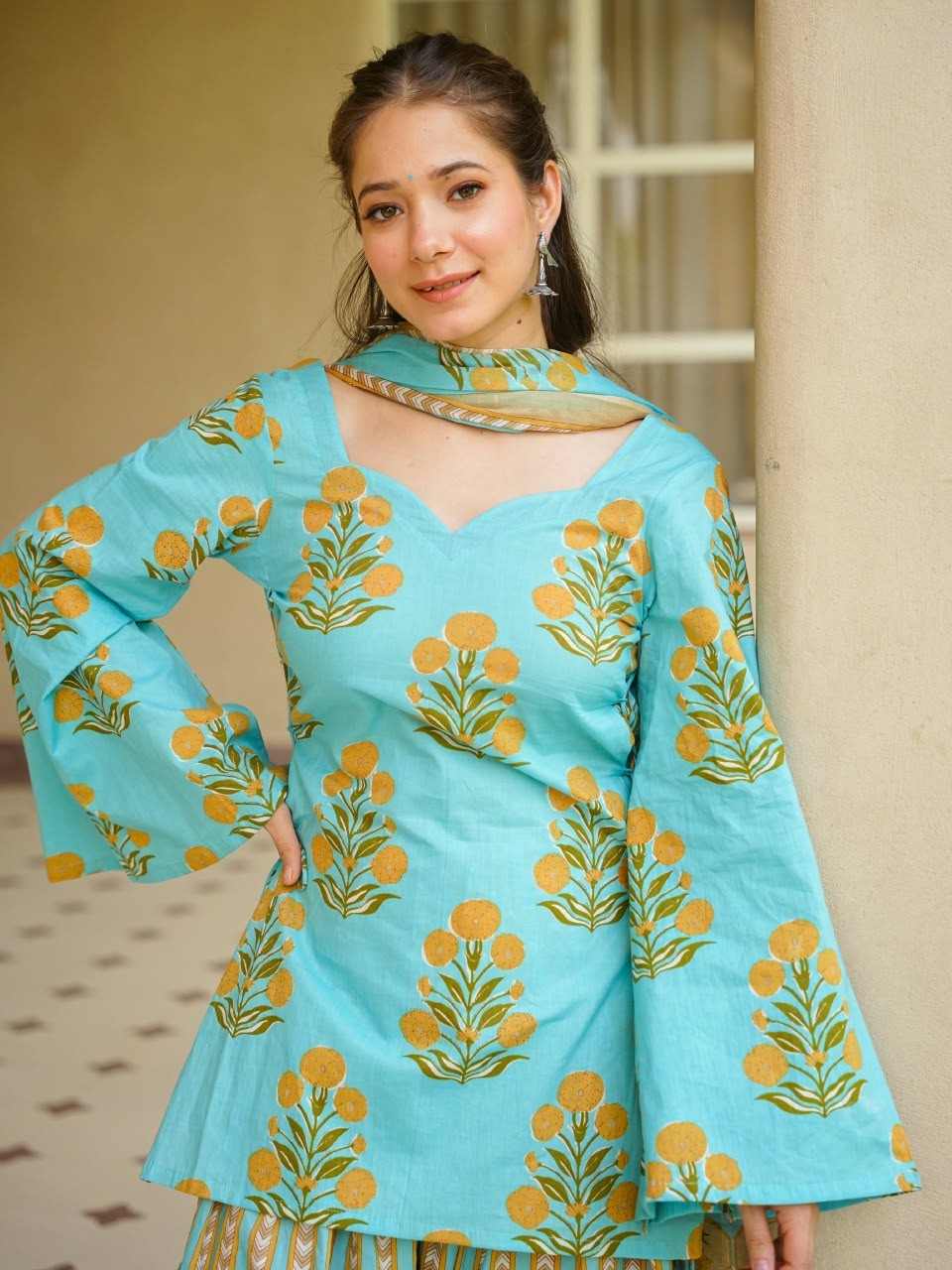 Farshi Salwar Set | Corset Style Kurti | Cotton 60/60 2 Trendy Farshi Salwar Set with corset-style kurti and elegant printed Farshi Salwar featuring flower motifs. Cotton 60/60 fabric with heart tassels. Size M to XXL. Ready to dispatch. Farshi Salwar Set | Corset Style Kurti | Cotton 60/60 - Image 2