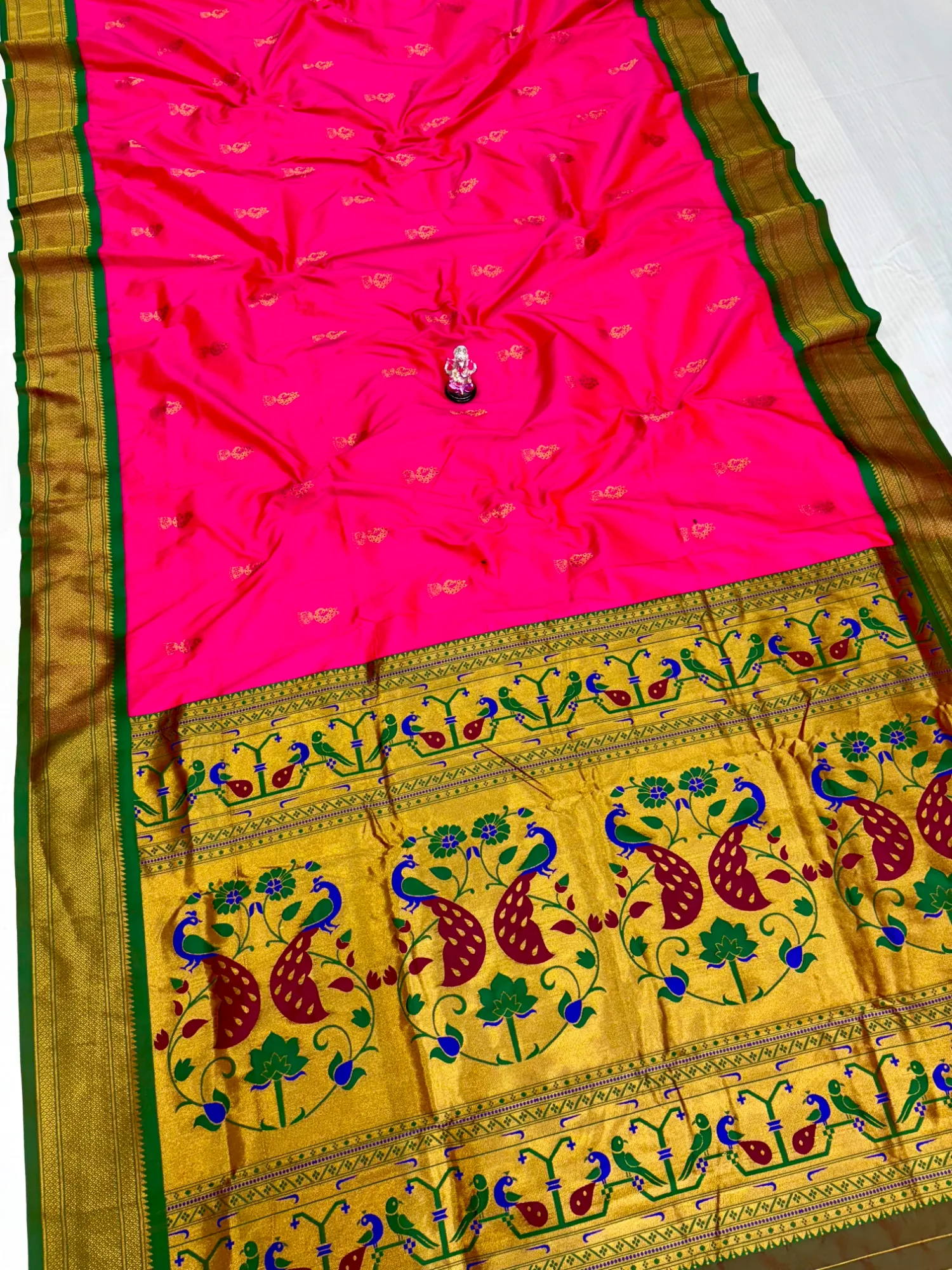 Mayuri Zhumka Kadiyal Paithani Saree | Youteek 3 Premium katan silk Mayuri Zhumka Kadiyal Paithani saree with rich zari meena pallu and contrast weaved designer blouse. Traditional festive wear. mayuri zhumka kadiyal paithani saree